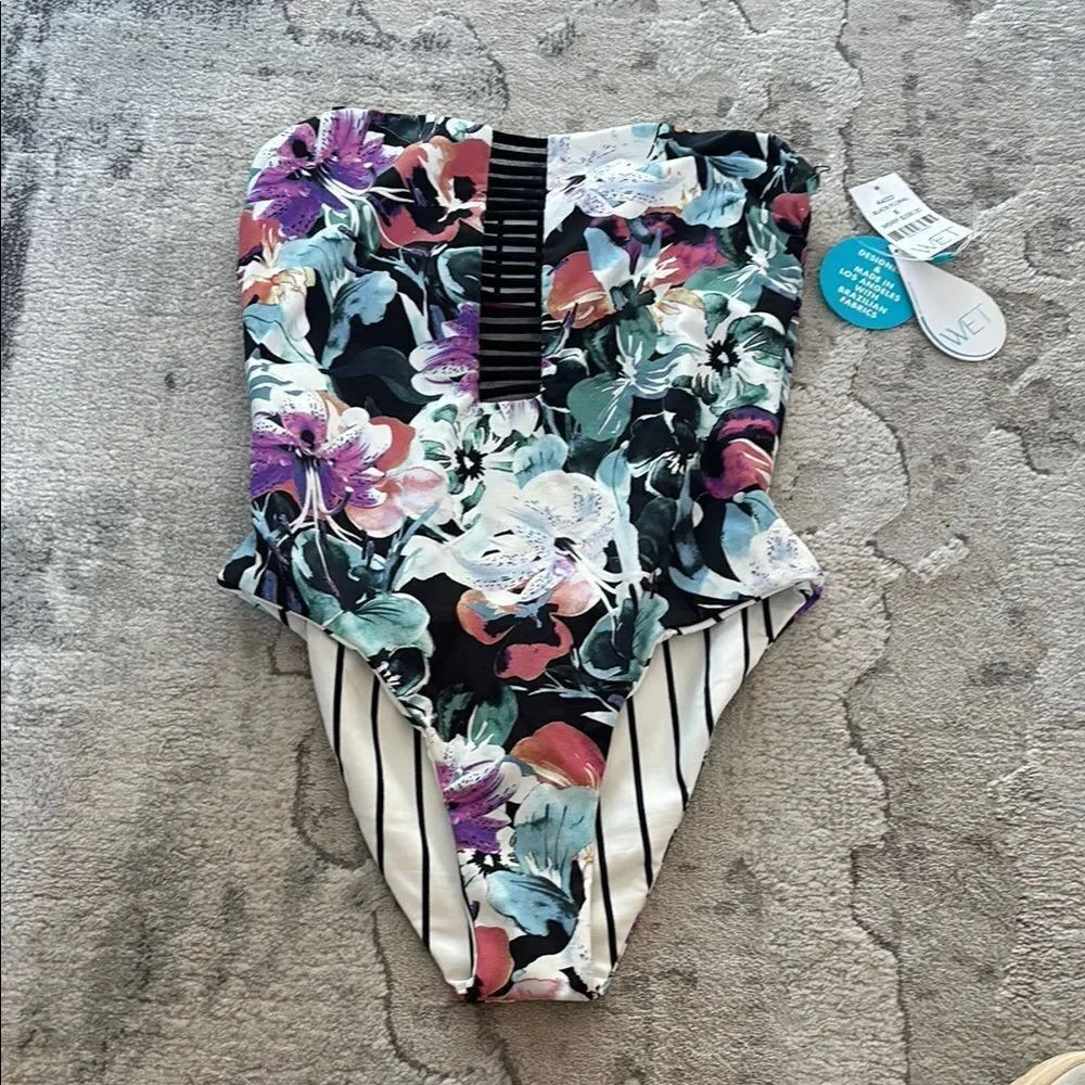 Reversible Black and White One Piece Swimwear Classic Cut